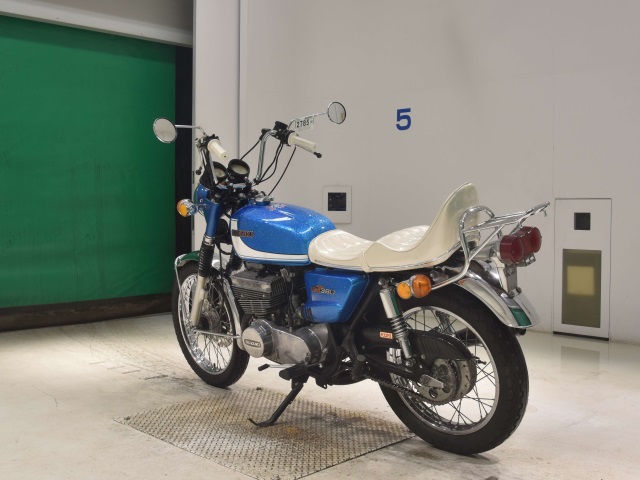 Suzuki GT380 — фото 6