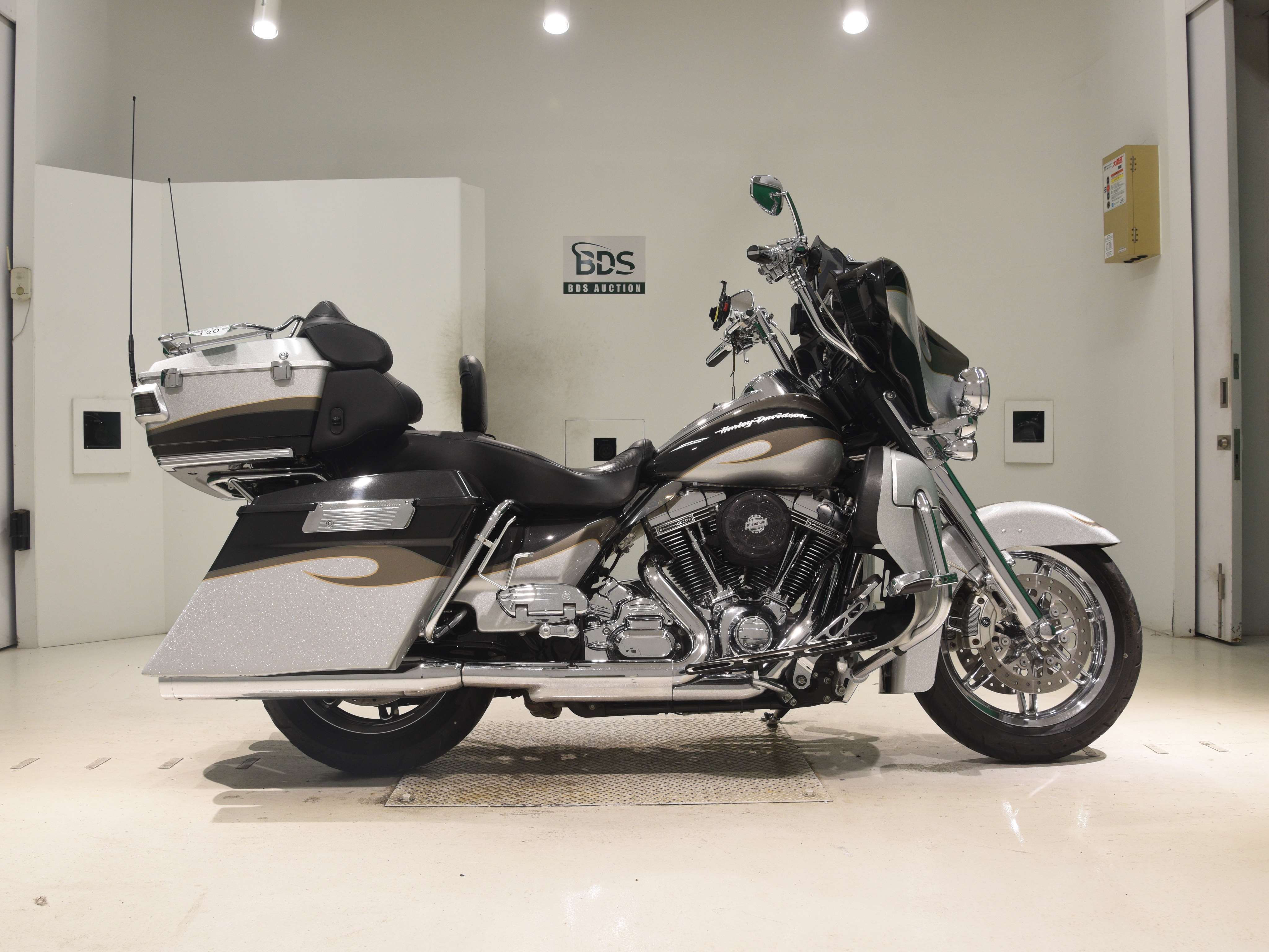 HD ELECTRA GLIDE FLHTCUSE1800