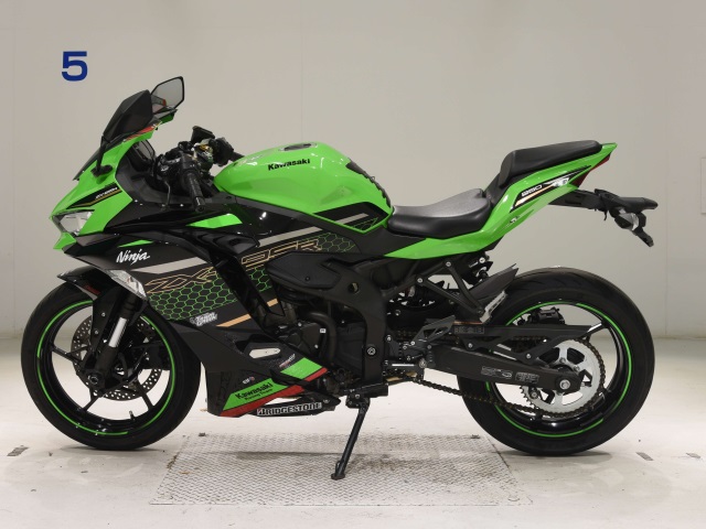 2779] Kawasaki NINJA ZX-25R - ZX250E-A03678