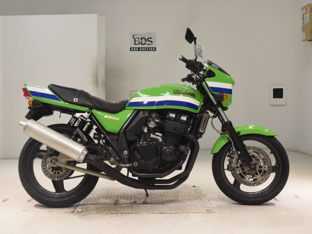 Kawasaki ZRX400