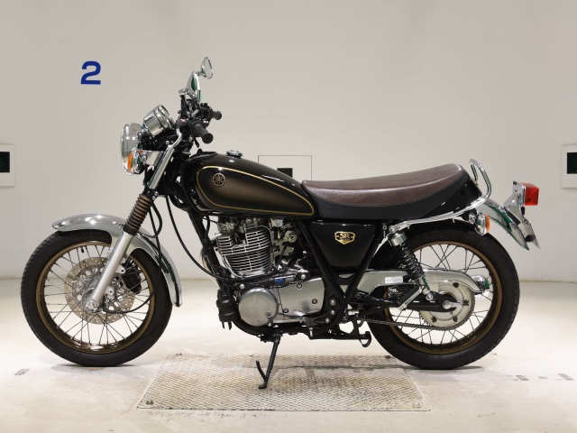 Yamaha SR400 — фото 2