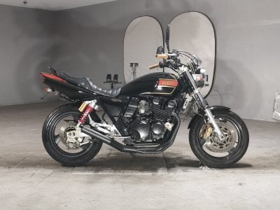 Yamaha XJR400