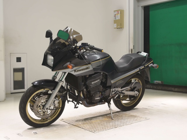 Kawasaki GPZ900R — фото 4