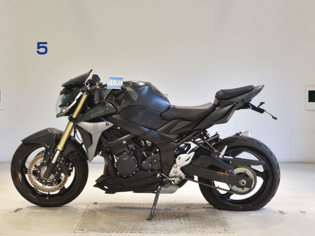 Suzuki GSR750A — фото 2