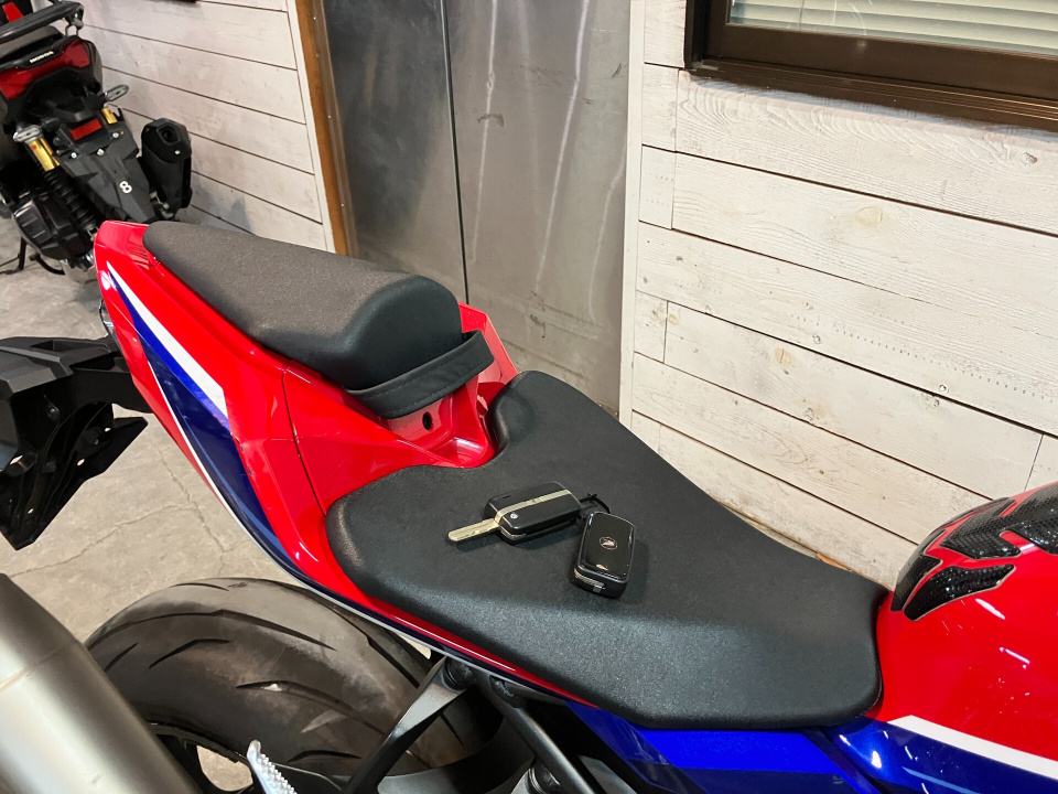 Honda CBR1000RR-R FB SP — фото 4