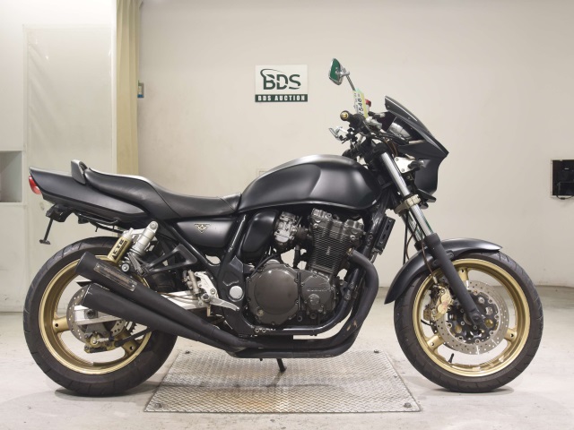 Suzuki GSX400 INAZUMA