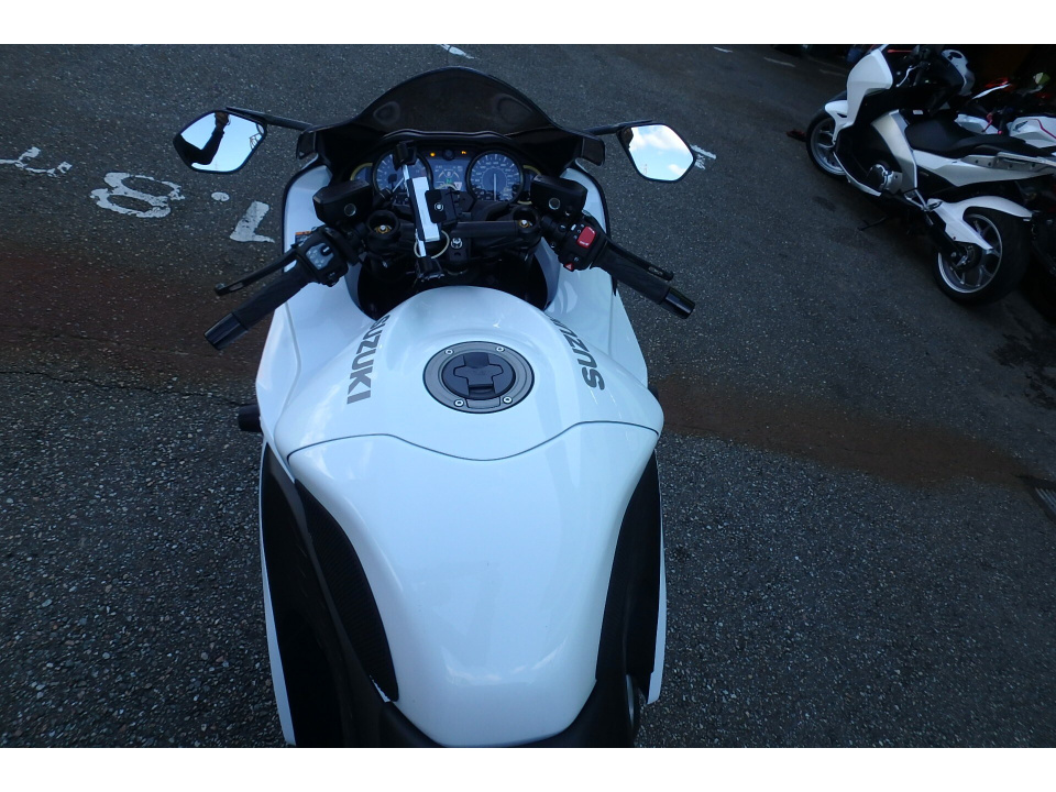Suzuki GSX1300R HAYABUSA — фото 10