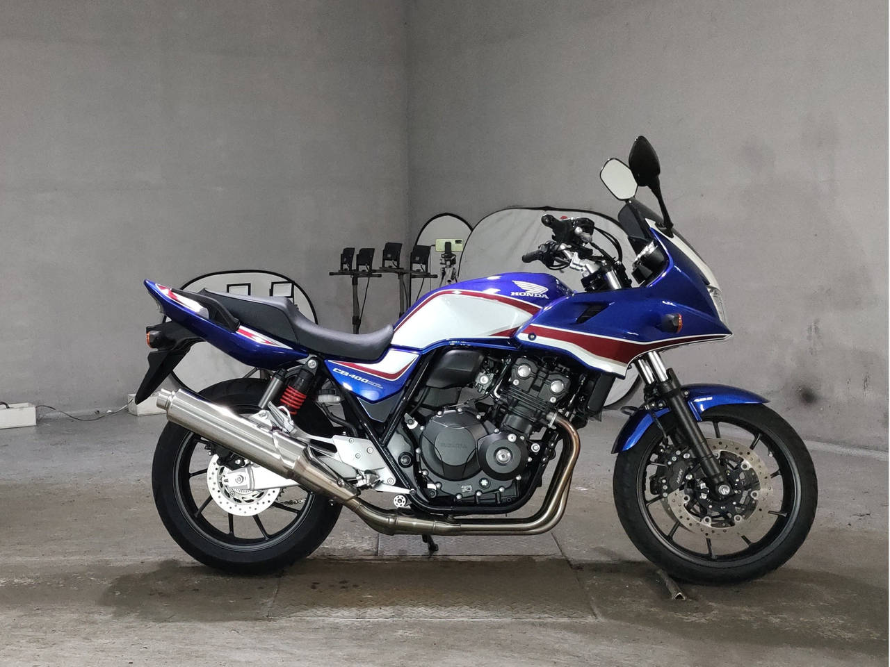 Honda CB400SF BOLDOR, photograph 1