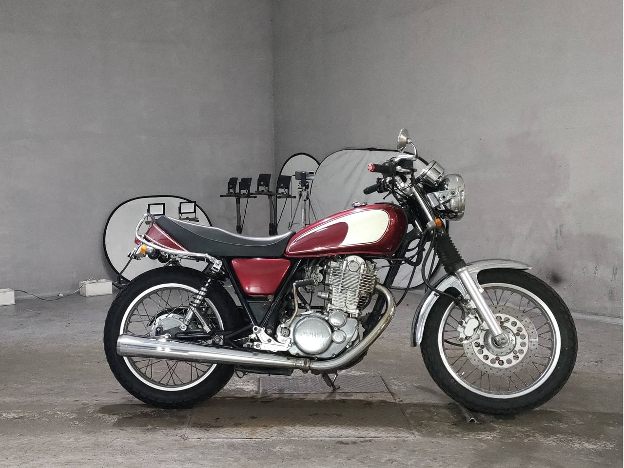 Yamaha SR400