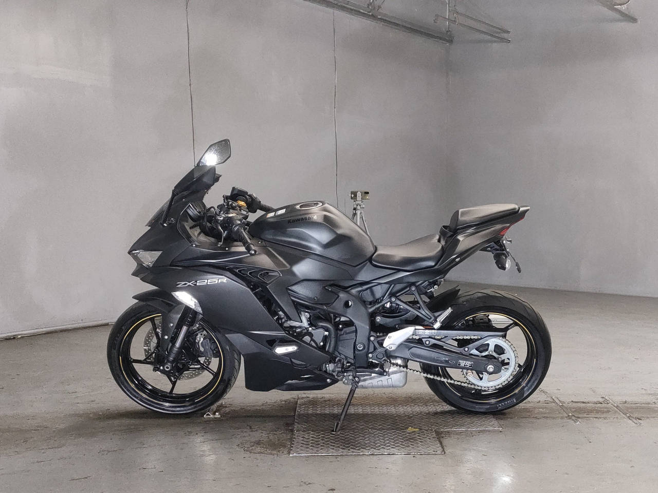 3246] Kawasaki NINJA ZX-25R - ZX250E-A04665