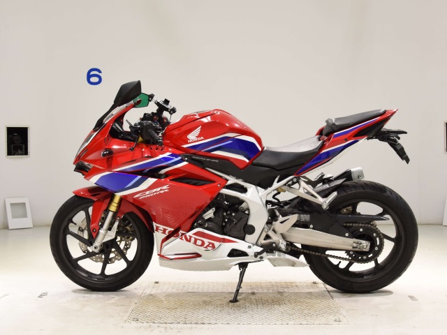 Honda CBR250RR — фото 2
