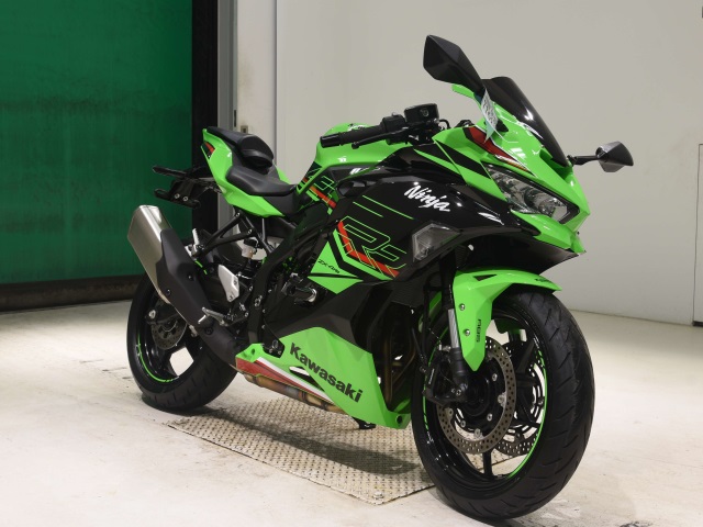 Kawasaki ZX-4RR — фото 3