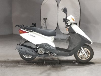 Yamaha AXIS TREAT
