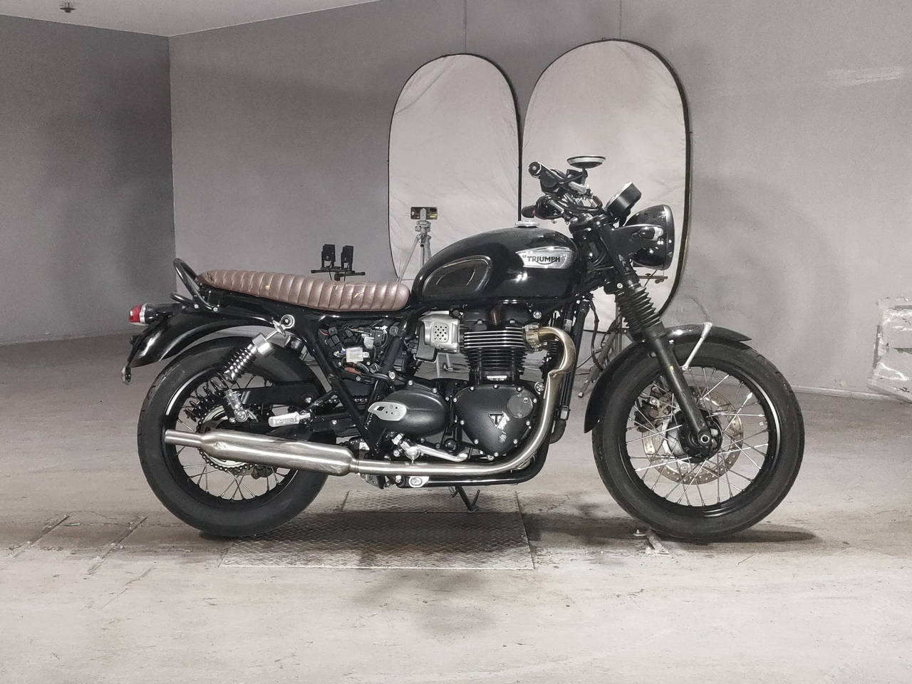Triumph BONNEVILLE T100, zdjęcie 1