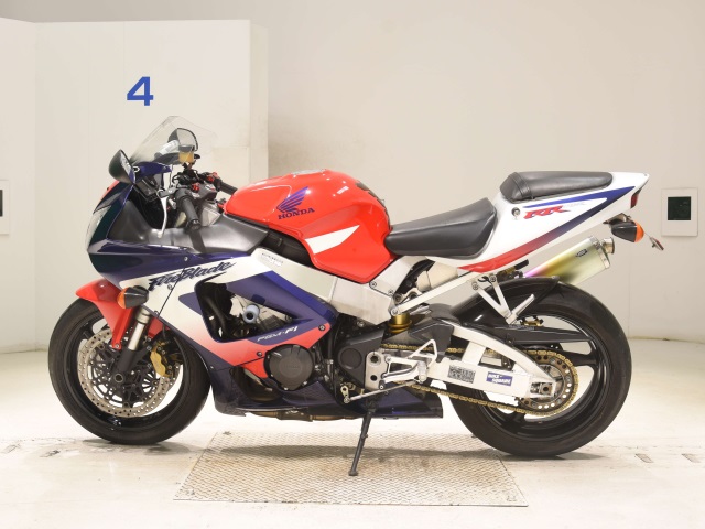 Honda CBR900RR — фото 2