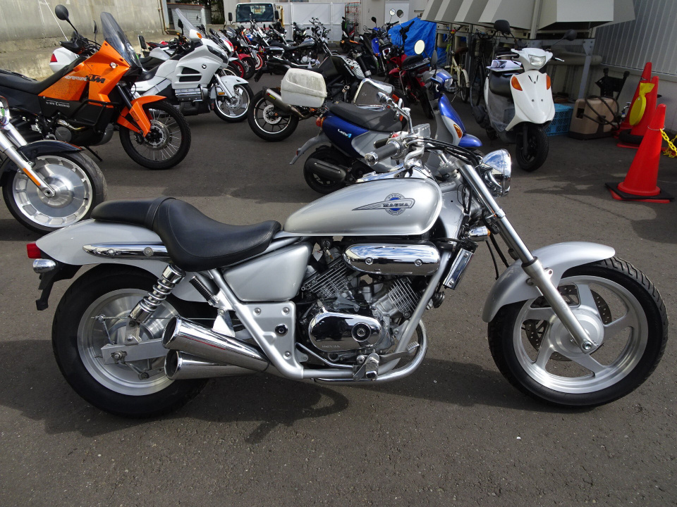 Honda MAGNA250