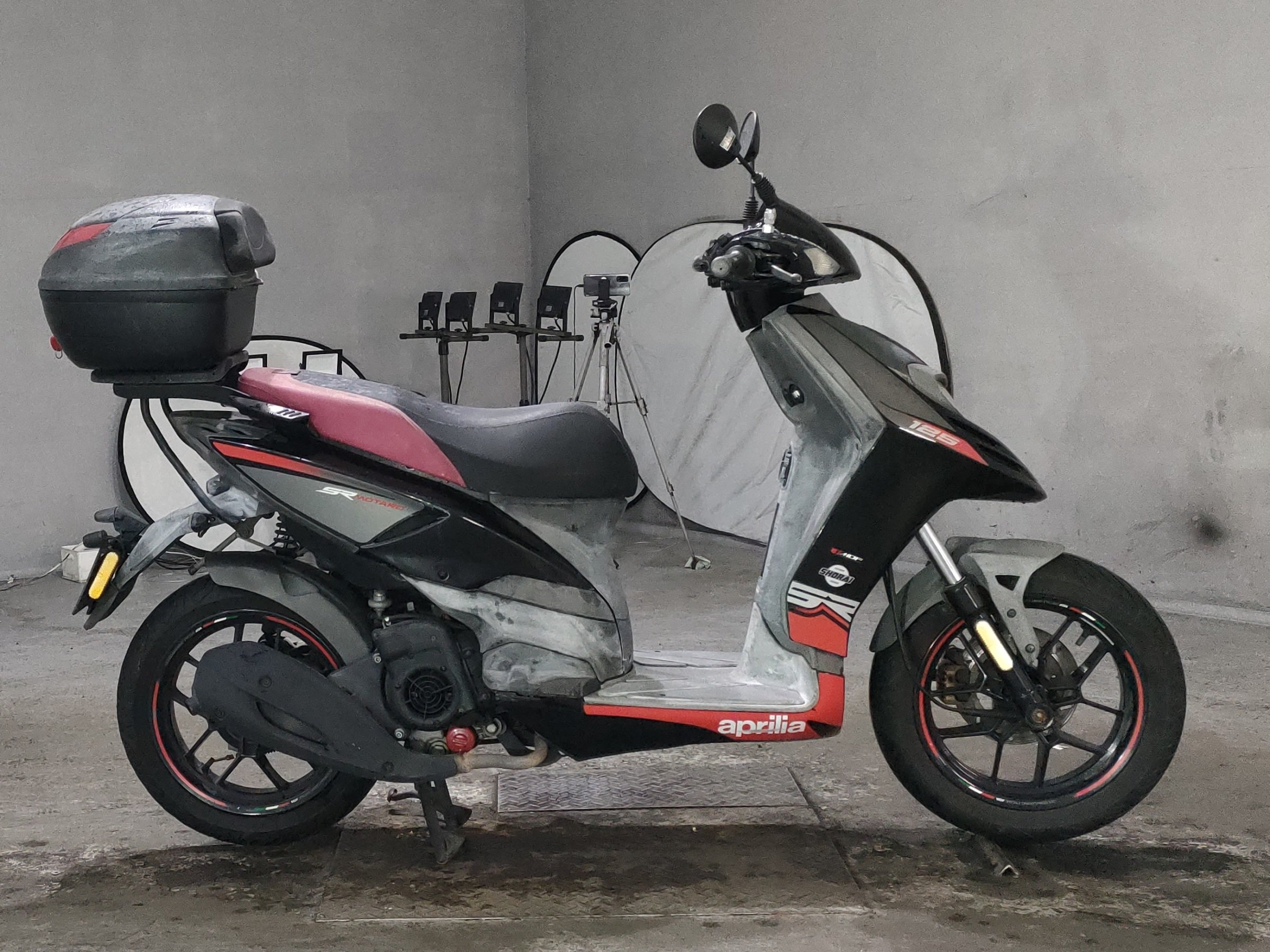 Aprilia SR MOTARD 125