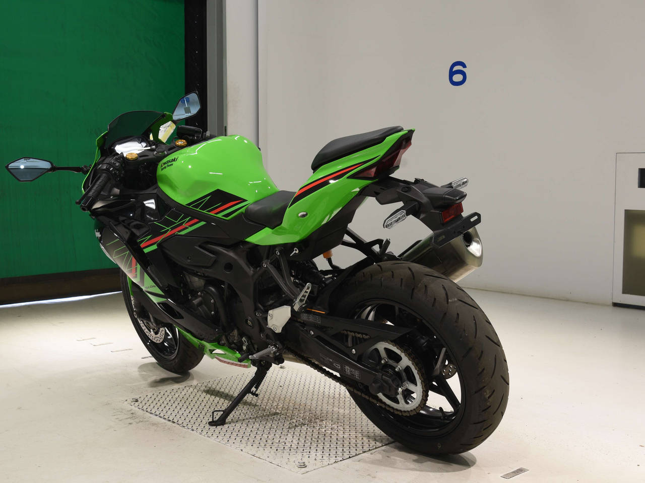 0144] Kawasaki ZX-4RR - ZX400P-A02067