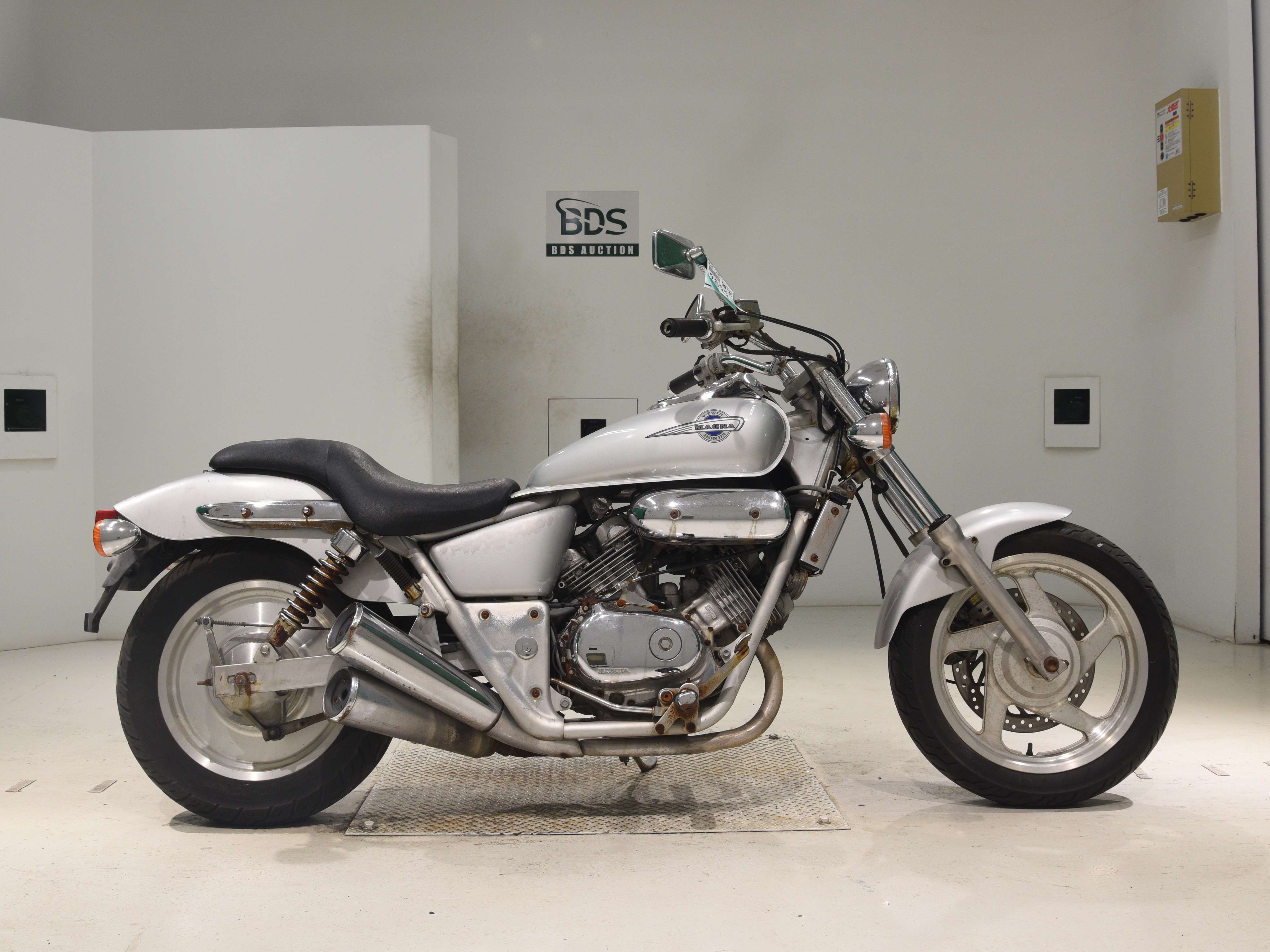 Honda MAGNA250