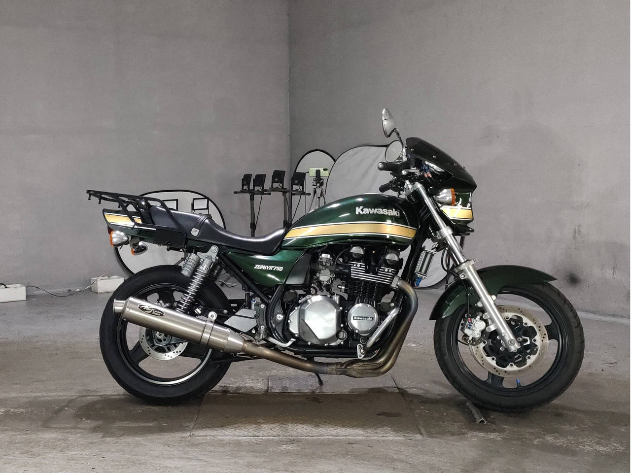 Kawasaki ZEPHYR750