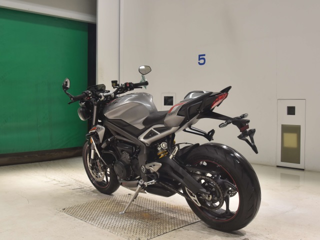 Triumph STREET TRIPLE RS — фото 6