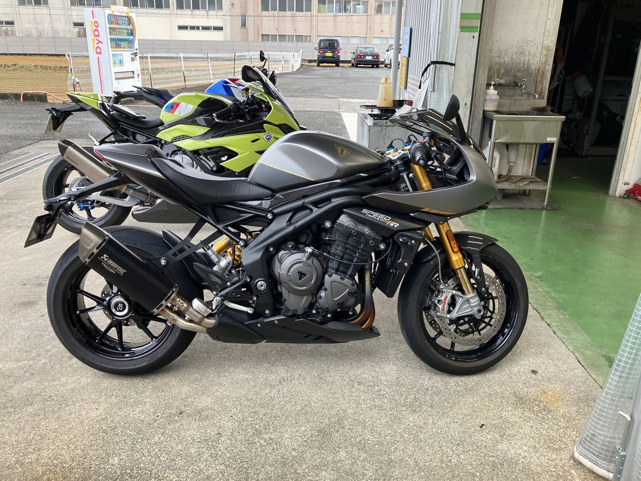 Triumph TRIPLE 1200 RR