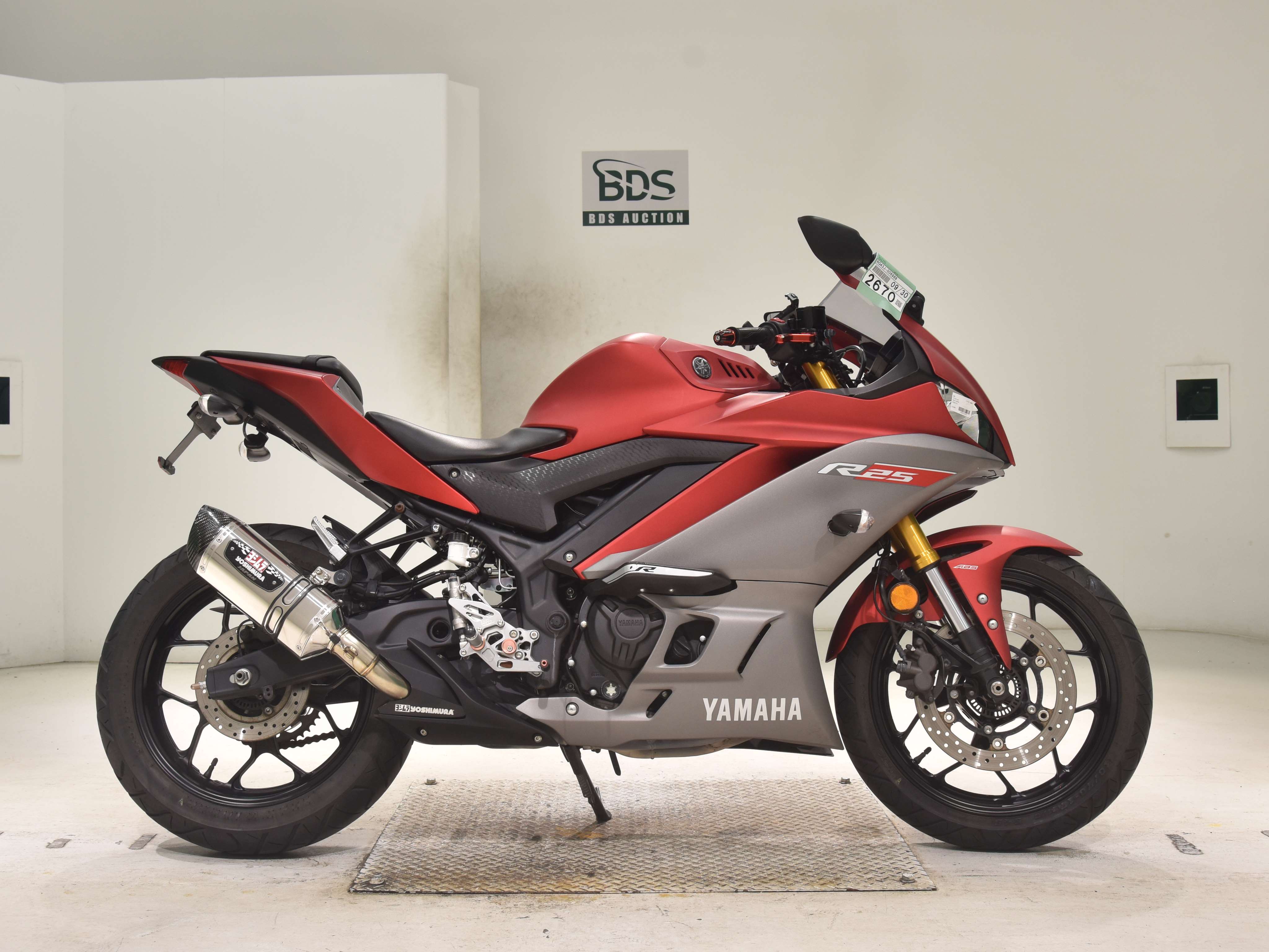 Yamaha YZF-R25A