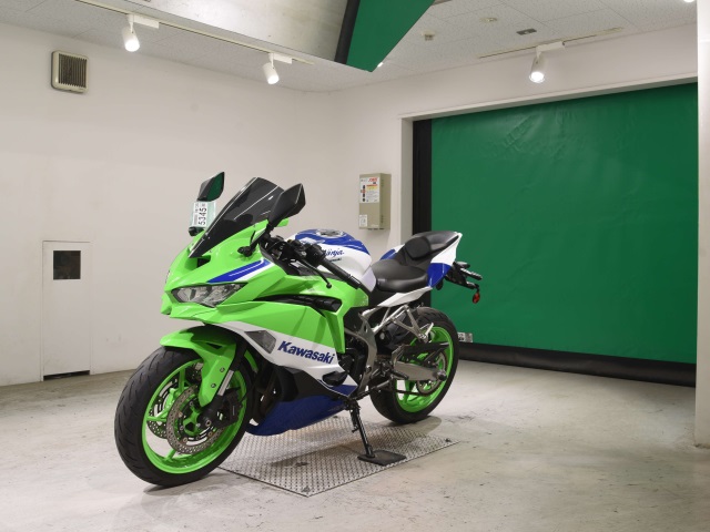 Kawasaki ZX-4RR — фото 4