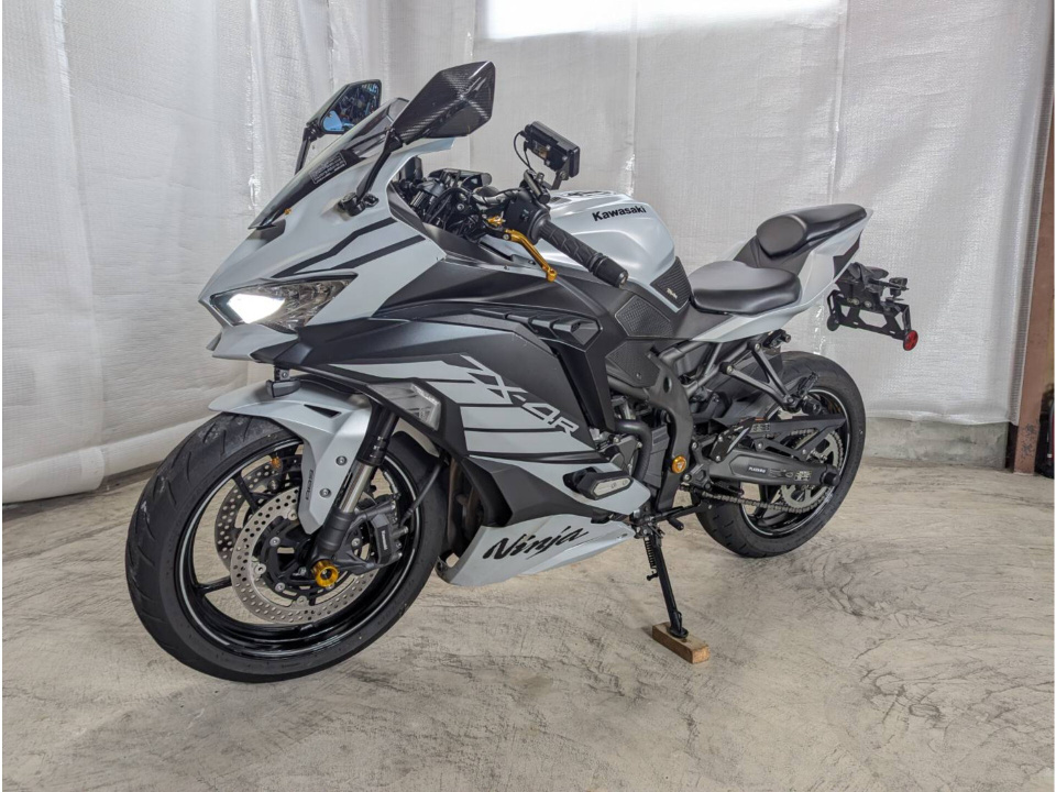 Kawasaki NINJA ZX-4R SE — фото 7