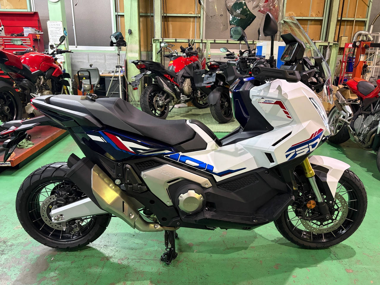 Honda X-ADV750
