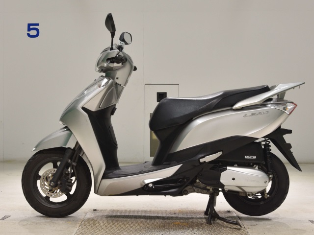 Honda LEAD125 — фото 2
