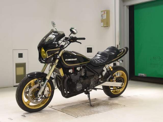 Kawasaki ZEPHYR400 — фото 4