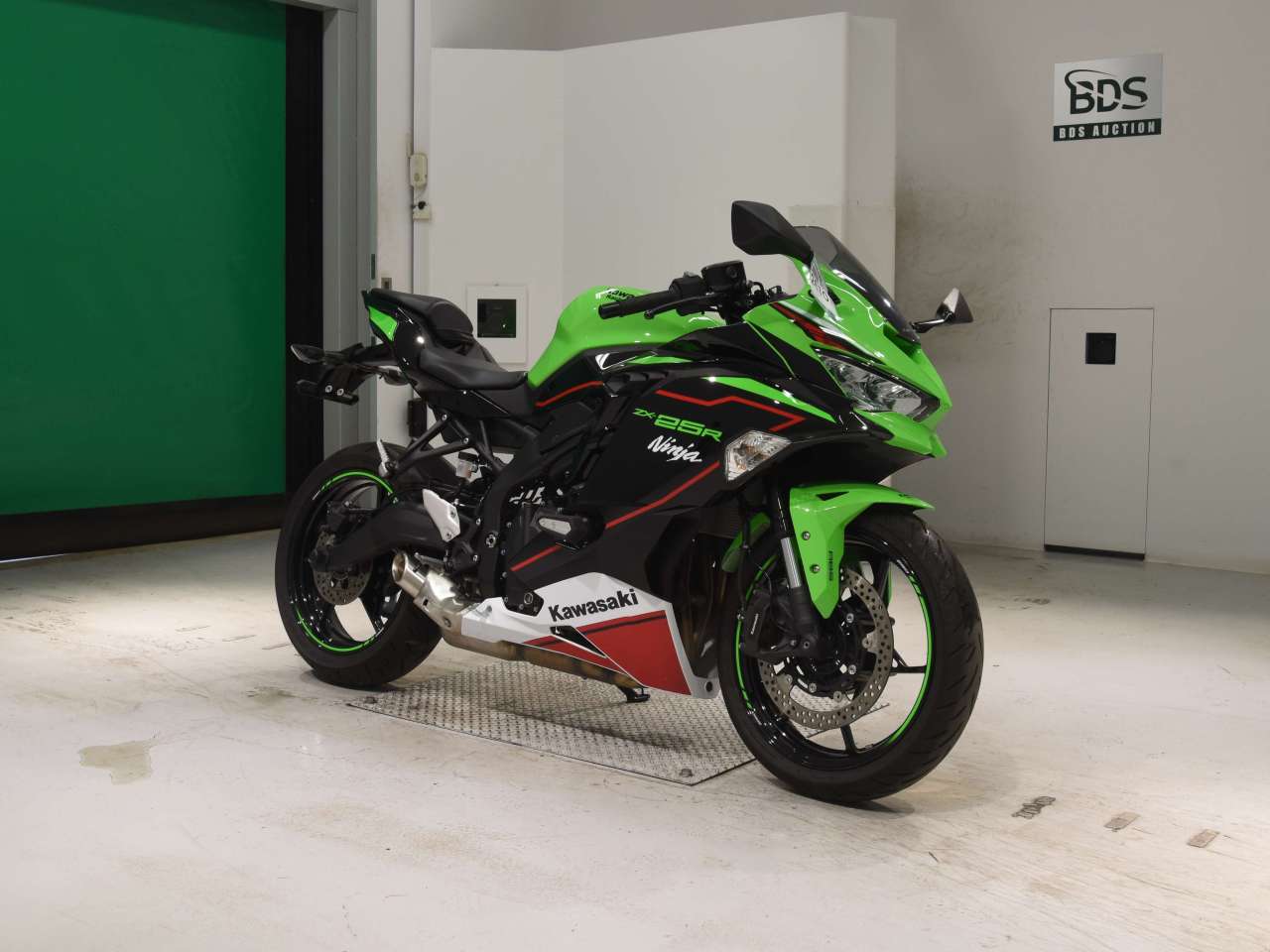 2670] Kawasaki NINJA ZX-25R - ZX250E-A19824
