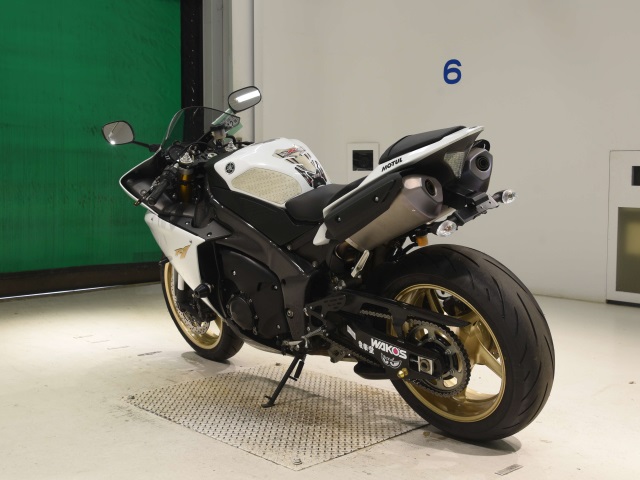 Yamaha YZF-R1 — фото 6