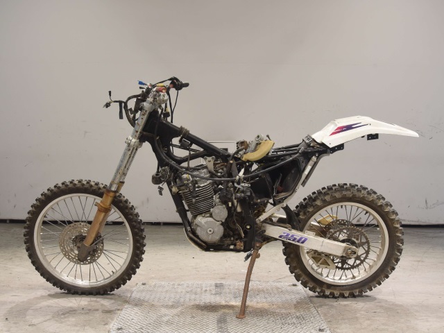 Suzuki DR250 — фото 2