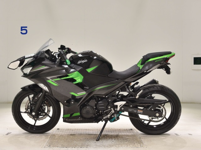 Kawasaki NINJA400 — фото 2