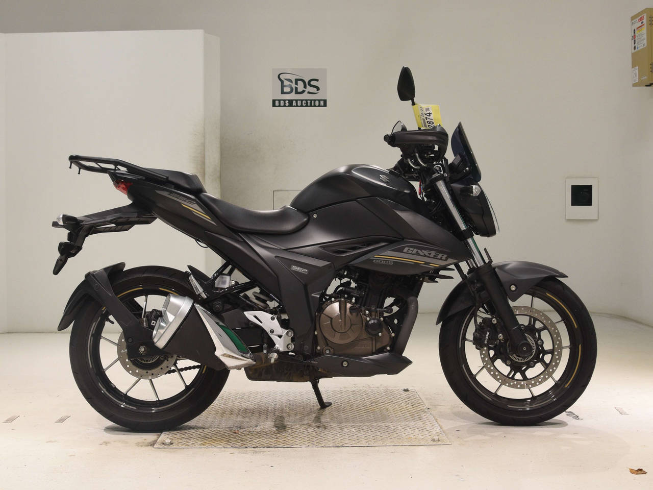 Suzuki GIXXER250