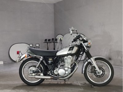 Yamaha SR 400