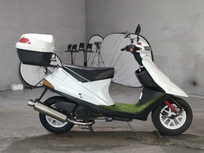 Suzuki ADDRESS V100