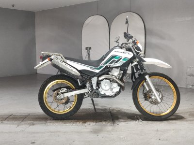 Yamaha SEROW XT250