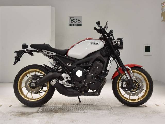 3017] Yamaha XSR900 - RN56J-001254