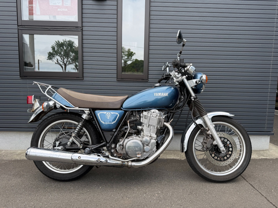 Yamaha SR 400