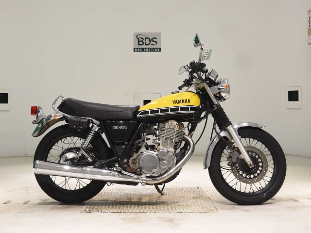Yamaha SR400
