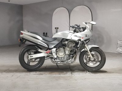 Honda HORNET 600