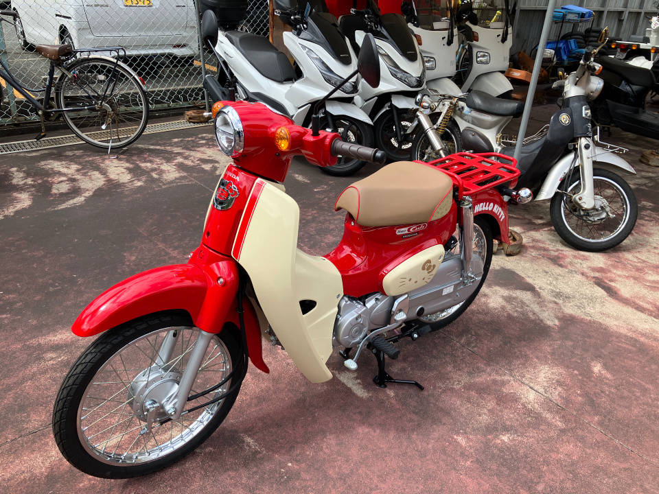 Honda SUPER CUB 50 HELLO KITTY — фото 4