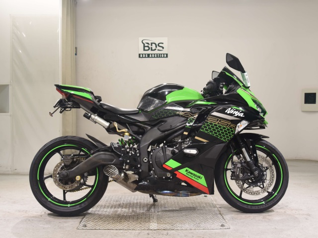 5261] Kawasaki NINJA ZX-25R - ZX250E-A04821