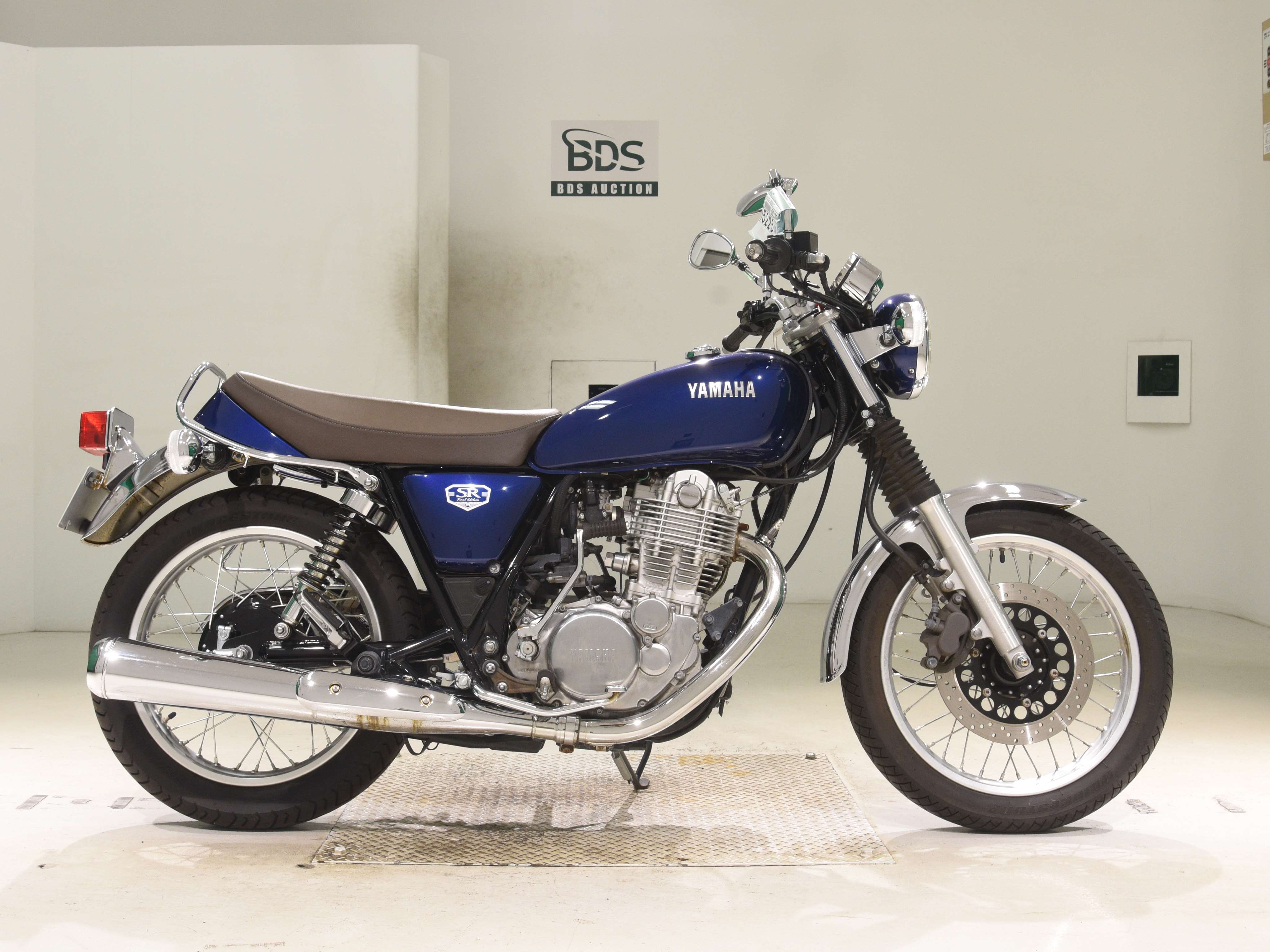 Yamaha SR400