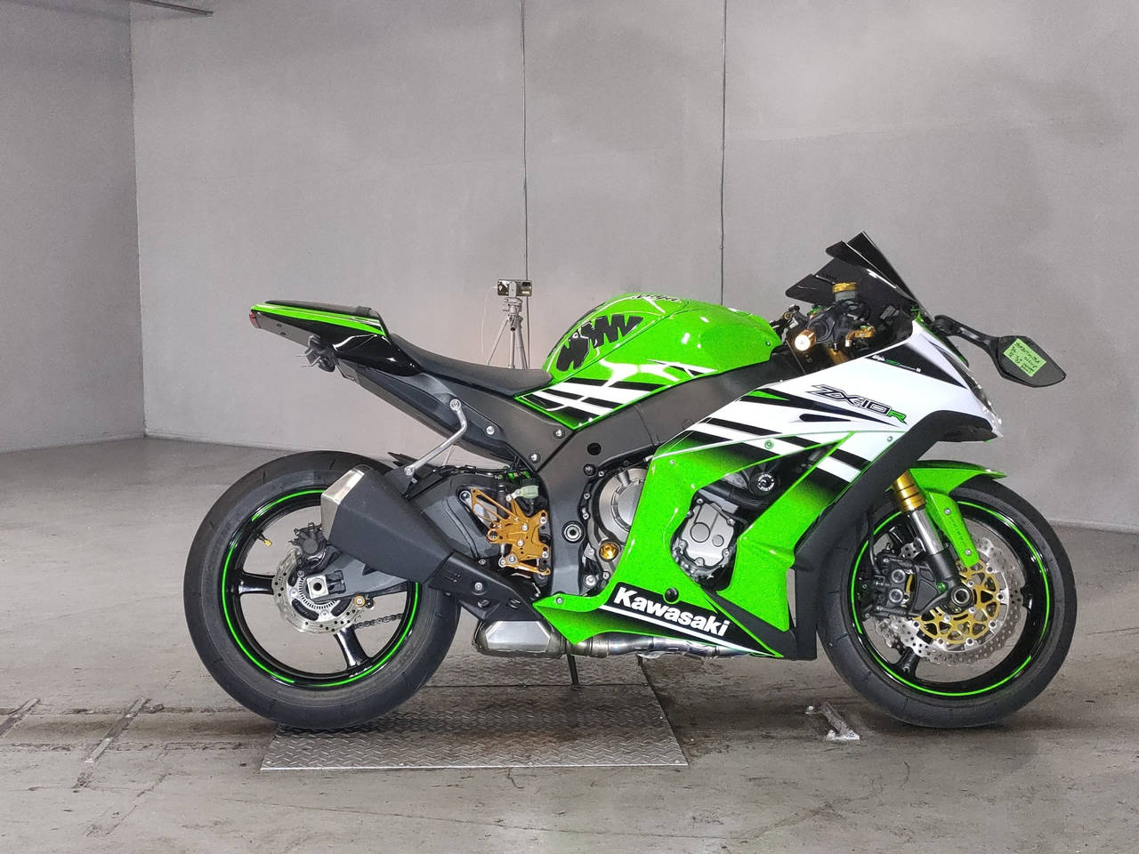 5550] Kawasaki NINJA ZX-10R - JKAZXT00JKA026018