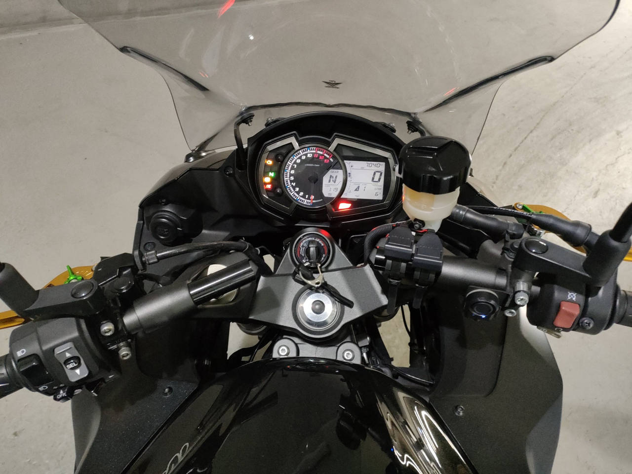 ナビゲーター 7428] Kawasaki NINJA1000 - ZXT00W-025188