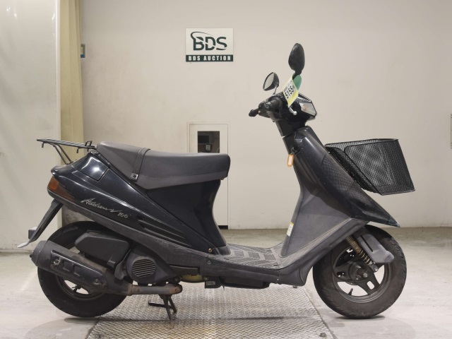 Suzuki ADDRESS V100